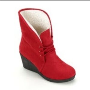 NWB Seventh Avenue Red Shearling lined Wedge Bootied with Lace-Up sz 11W